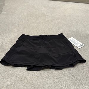 Lululemon size 6 long. Black. New